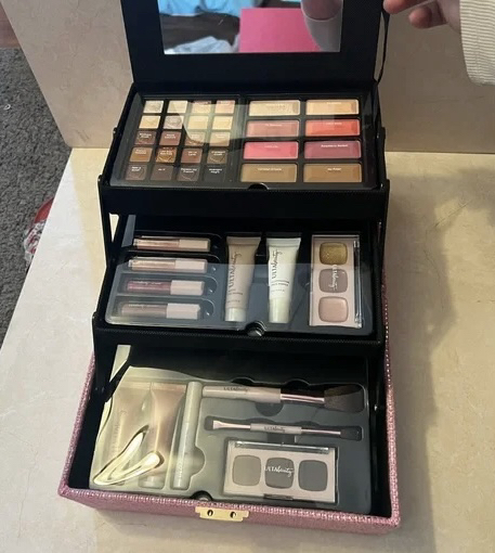 &Lt;S&Gt;Run! Ulta Beauty Box So Posh Edition Now Only $12.37!! (Over 40 Items!) (Lowest Price!)&Lt;/S&Gt; Expired