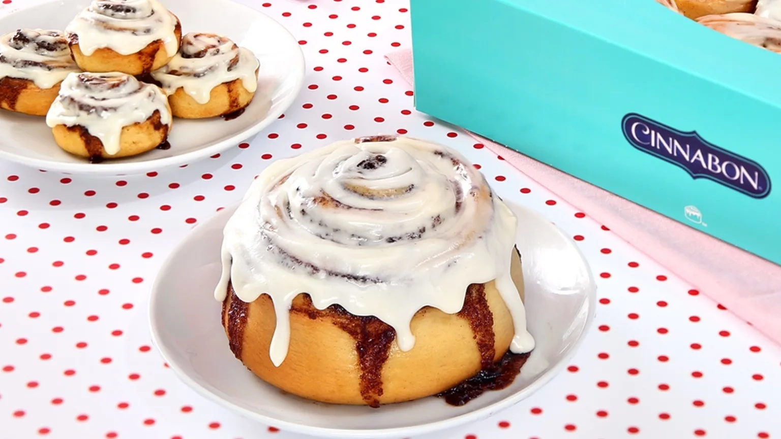 Free Cinnabon Center Of The Roll At Schlotzskys With Purchase